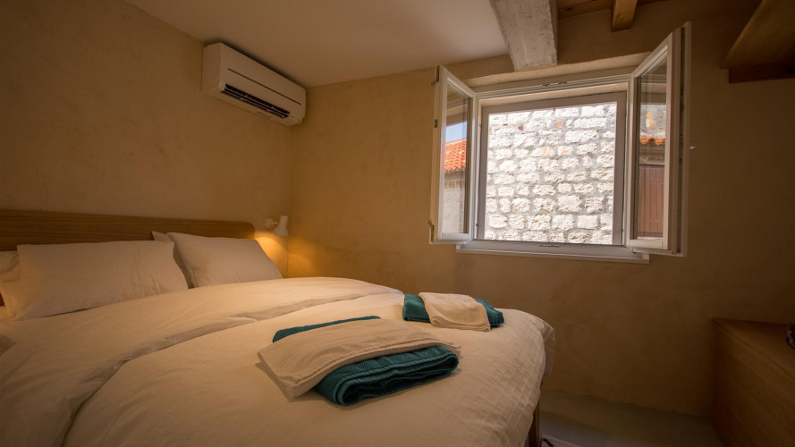 townhouse-sepia-trogir-center-6pax