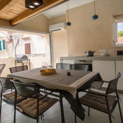 townhouse-sepia-trogir-center-6pax