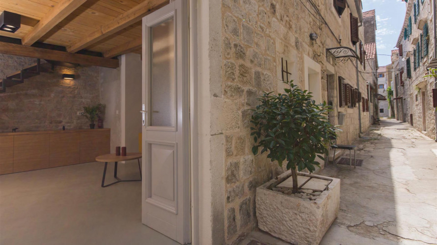 townhouse-sepia-trogir-center-6pax