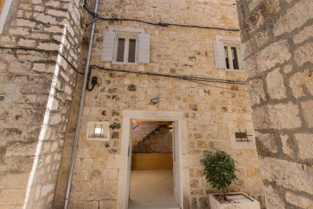 townhouse-sepia-trogir-center-6pax