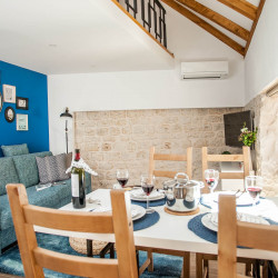 lofted-apartment-lucia-trogir-center-4pax