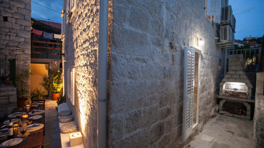 townhouse-lucia-trogir-center-8pax