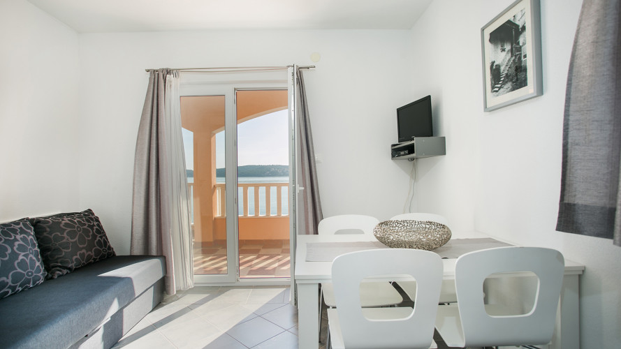 kaja-beach-seget-donji-apartment-4pax