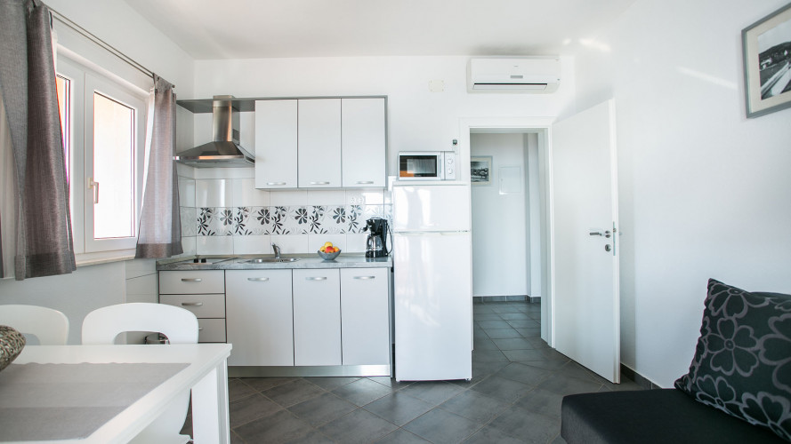 kaja-beach-seget-donji-apartment-4pax