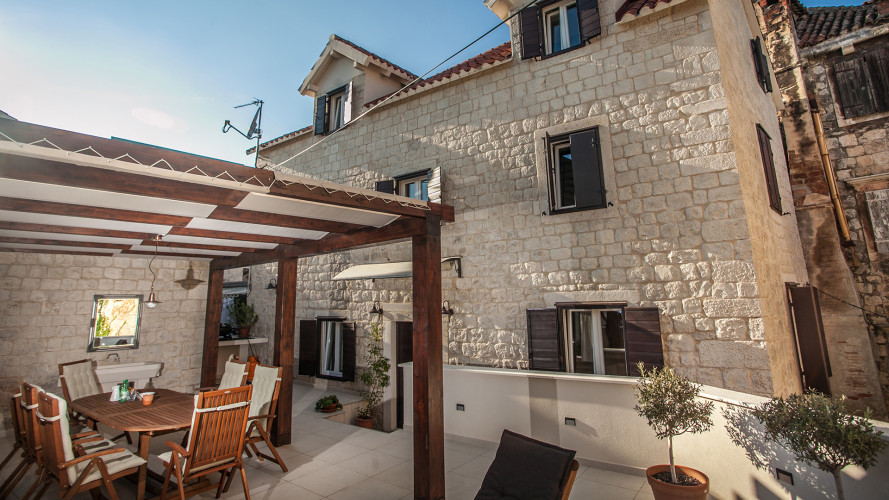 townhouse-tinel-longo-trogir-8pax