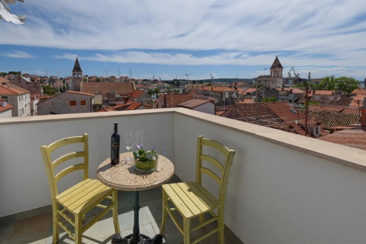 apartment meri trogir center 4pax 6