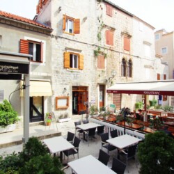 ivanka apartment oldtowntrogir 4pax 17