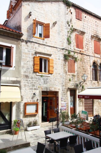 ivanka apartment oldtowntrogir 4pax 18