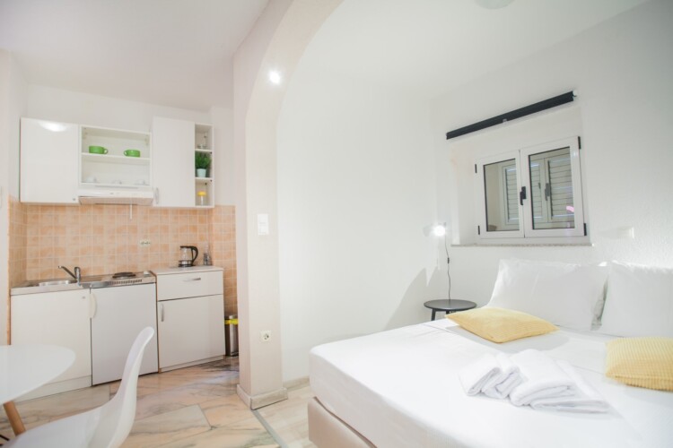 studio emotha trogir center 2pax 10