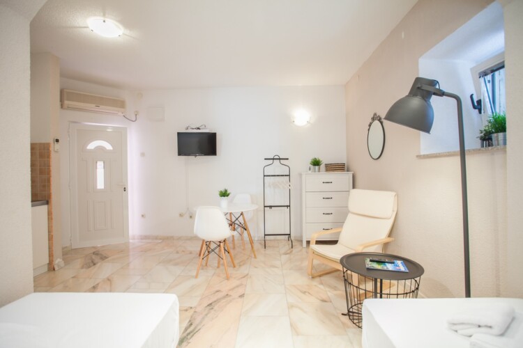 studio emotha trogir center 2pax 35