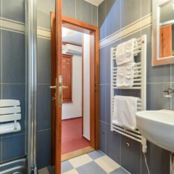 triple room meri trogir center 3pax 10