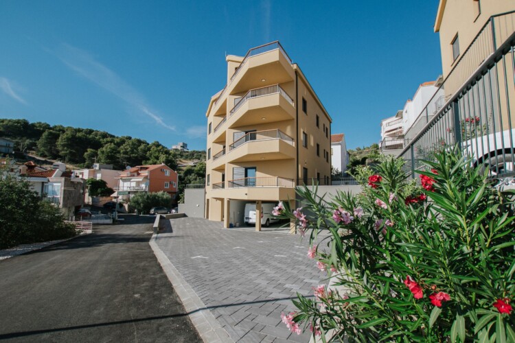 oleander-urban-suites-trogir-sea-view