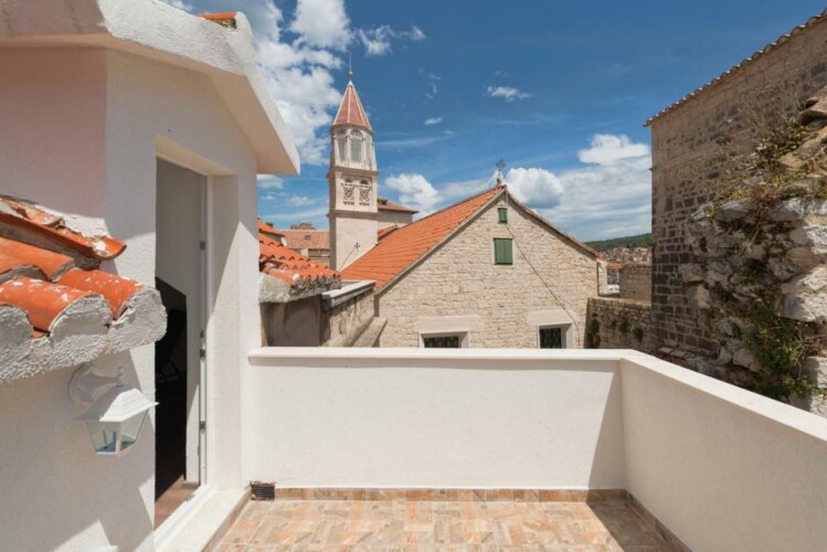 villa lino in the heart of old town trogir pic 14